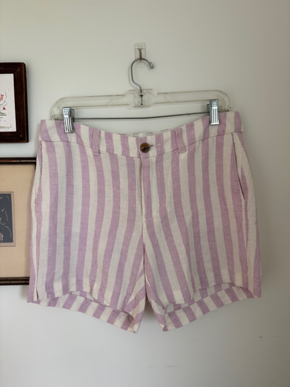 Old Navy Striped Lavender Women's Shorts no stains great condition size 8